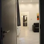 Appartement Kiraly Art *